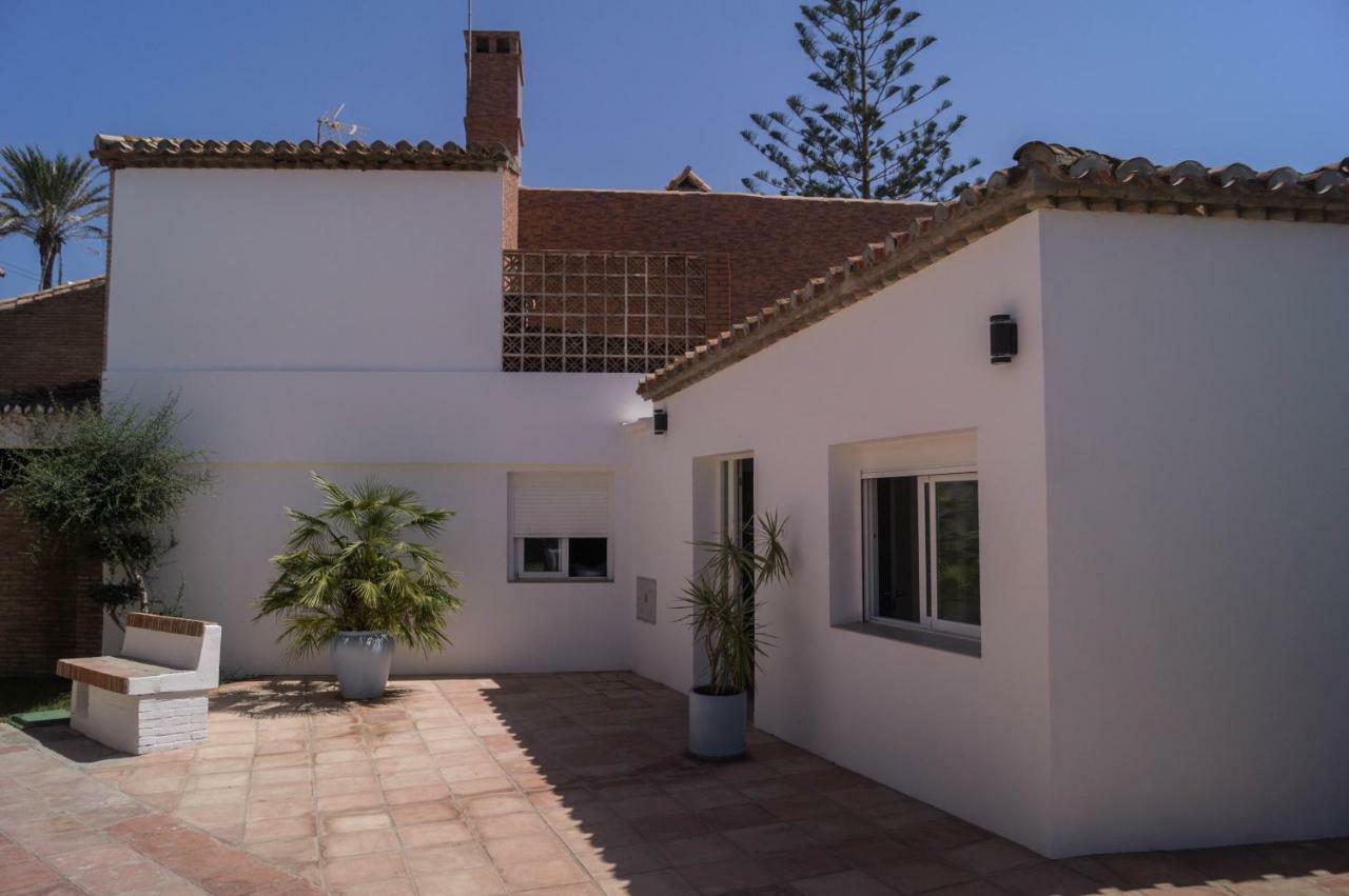 Beach-Front Bahia Dorada Estepona Exterior photo
