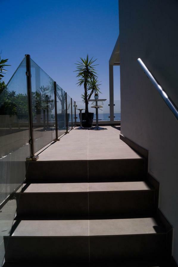 Beach-Front Bahia Dorada Estepona Exterior photo