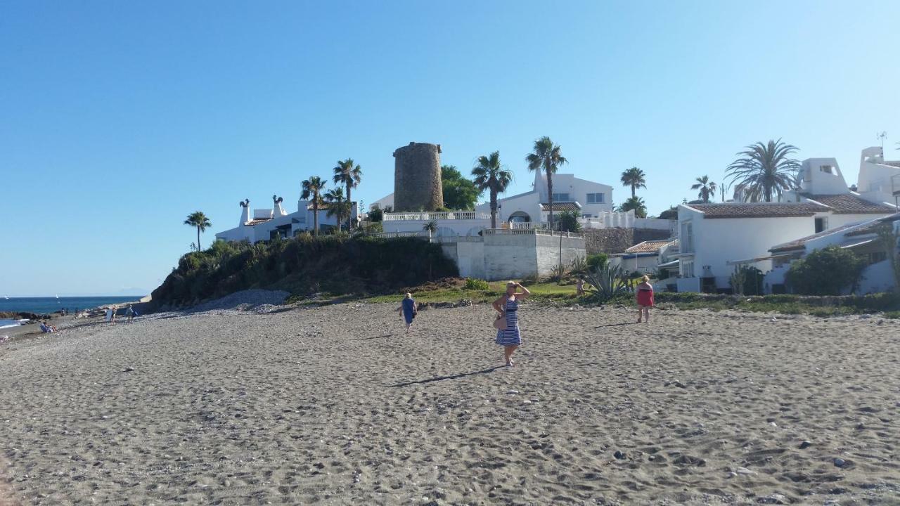 Beach-Front Bahia Dorada Estepona Exterior photo